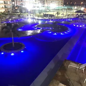  Apartamento Muro Alto Condomínio Clube 2